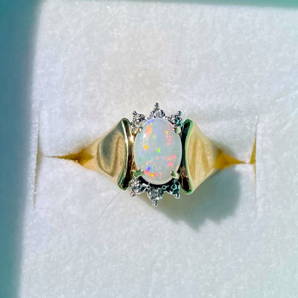 Vintage White Opal Ring 10k Gold
